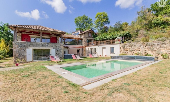 Serrieres House | Gîte de la Forêt - Serrieres