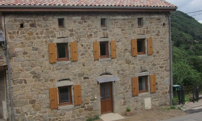 Vocance House | Gîte du charpentier