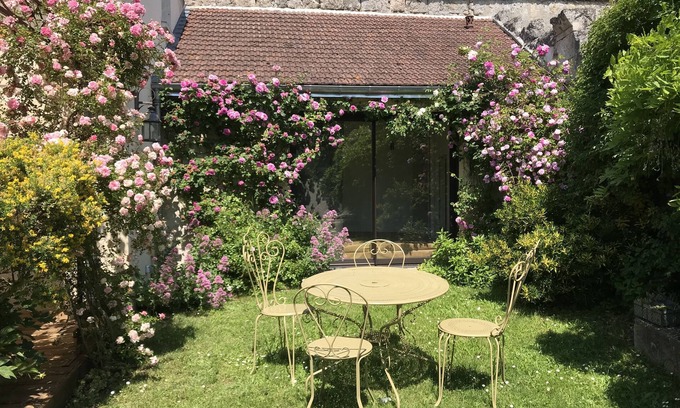 Coucy-le-Chateau-Auffrique House | Gîte 8 personnes. SPA en option