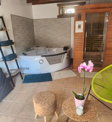Vautorte House | Gîte l'étable détente SALLE SPA EN SUPPLEMENT