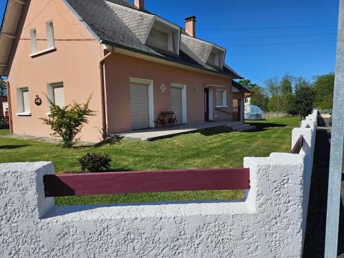 Lannemezan House | Gîte LA MAISON ROSE