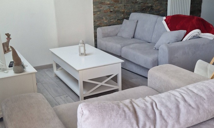 Oye-et-Pallet Apartment | Gîte le Cham'oye