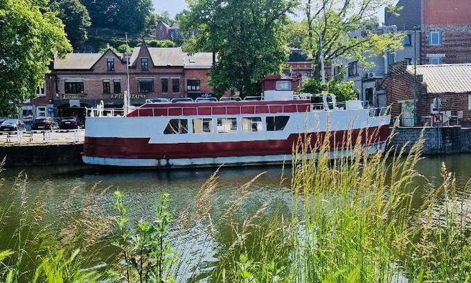 Thuin Boat Rental | Gîte Le Sambre