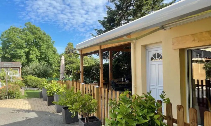 Joze House | Gîte les Noisetiers Maison familiale avec piscine