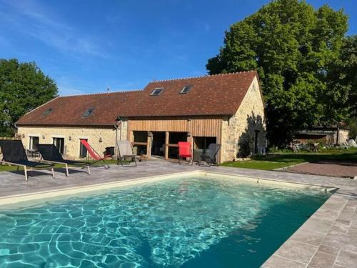Coulaines House | Gîte luxueux avec piscine, spa, jardin et équipements de loisirs à Sargé-lès-le-Mans - FR-1-410-437