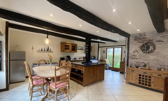 La Boussac House | Gîte pour 6 personnes dans ferme équestre, prés du Mont Saint Michel, Saint Malo