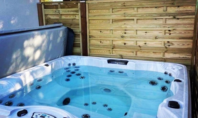 Theix-Noyalo House | Gîte Tout Confort Jacuzzi Privé