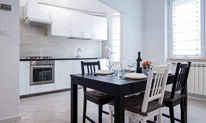 Ex Campo d'Aviazione House | Gabbiano Bianco cozy cottage in Viareggio WiFi, air condit., families and crew