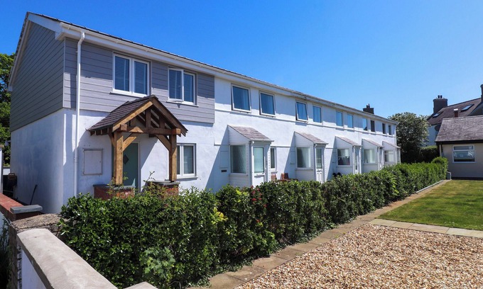 Garn Fadryn Cottage | GALWAD Y MÔR, family friendly, country holiday cottage in Morfa Nefyn