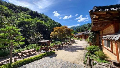 Sang House | Gapyeong Dume Mountain Pension