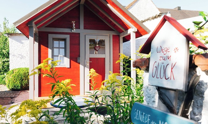 Ornbau Apartment | Garden house red with one bedroom