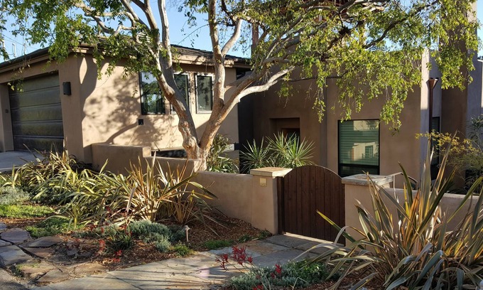 Del Mar Heights Apartment | Garden Studio, Walking Distance to Ocean, Lagoon, State Park, & Restaurants