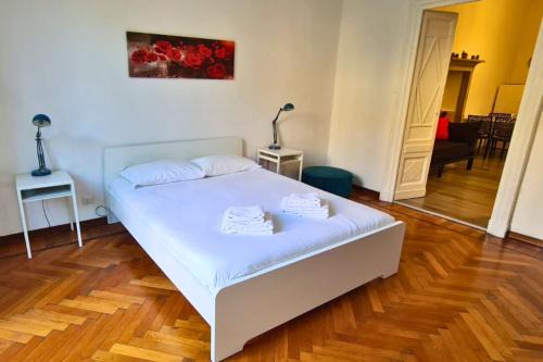 Porta Volta Apartment | Garibaldi - Moscova three-room in the heart of Milan