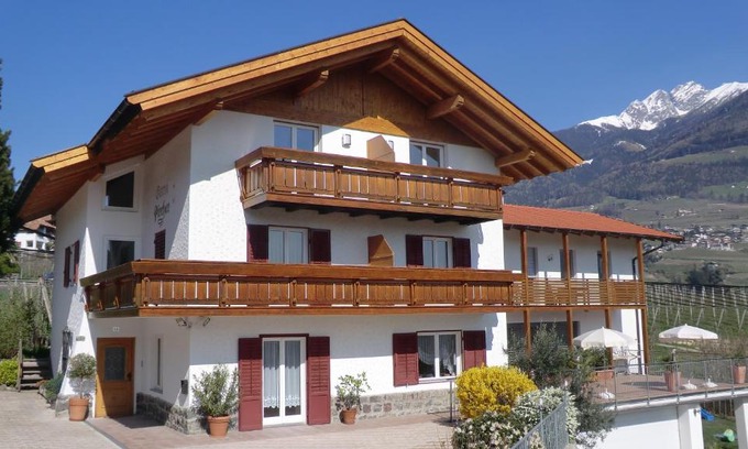 Tirolo House | Garni Pircher