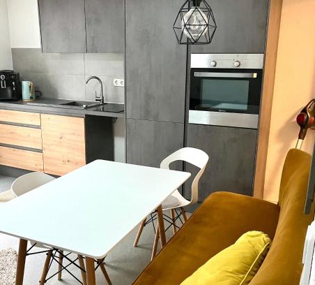 Hirschaid Apartment | Garten Apartment für Hundefreunde umzäunt Souterrain