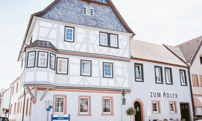 Grosswallstadt Hotel | Gasthaus Zum Adler