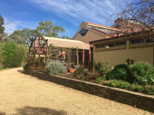 Strathalbyn House | Gasworks Cottages and Gardens