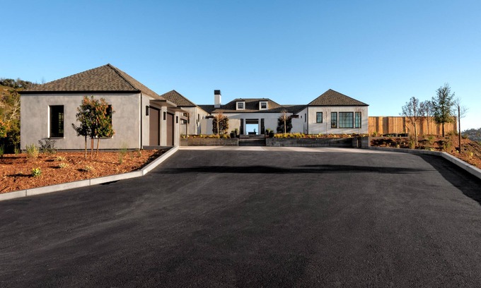 Santa Rosa House | Gated, single-level, Modern California style home with views in Wine Country