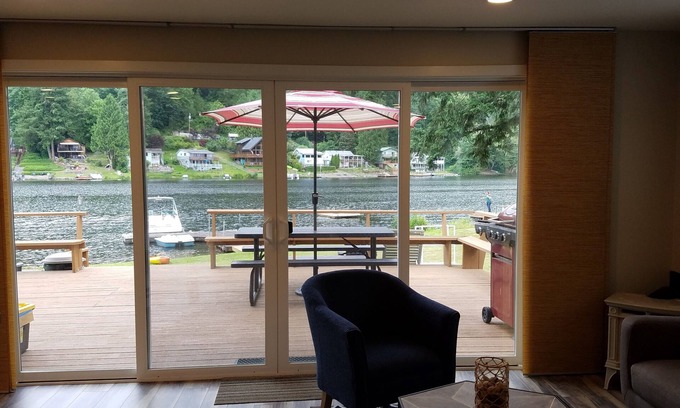 Eatonville House | Gateway to Mt. Rainier/Hiking/Scenic Railroad - Spacious Ohop Lake Cabin