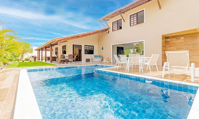 Guarajuba House | GB77 Great House 5/4, Pool and Barbecue