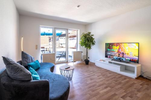 Friedberg Apartment | Gemütliche 2-Zimmer Wohnung - Balkon - Parkplatz - Smart TV - Arbeitsplatz