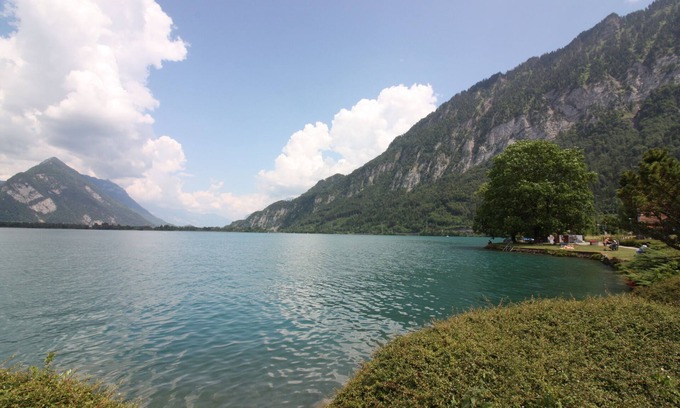 Darligen Apartment | Gemütliche Ferienwohnung 5 Km von Interlaken und 50 Meter vom See Entfernt