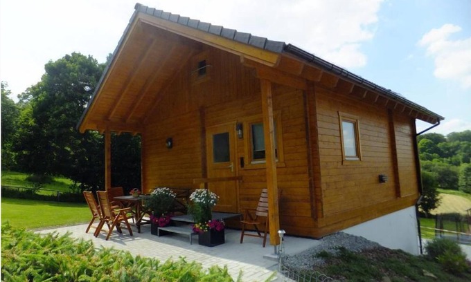 Lichtenberg Apartment | Gemütliches 40qm Ferienhaus mit Natursteinheizung, kostenfreies Parken und WLAN