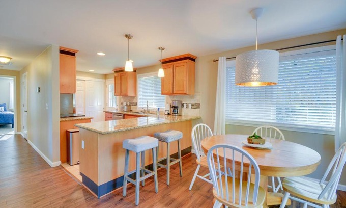 Gig Harbor House | Gig Harbor Vacation Rental Home 1 Mi to Uptown!