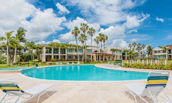 Cerro Gordo Villa | Giovanni Beachfront community w/pools