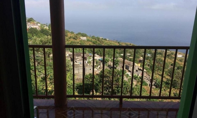 Mosteiros Hotel | Gira Lua