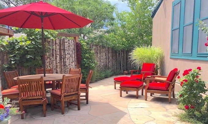 Historic Eastside House | Girlfriends Get-Away & Family.2 Blks To Wine, Dine, Shop, Plaza, Canyon