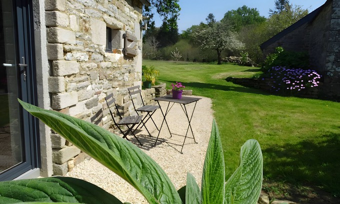 Plomelin House | Gîte Clos St Roch, Ideal for Recharging in the Countryside!