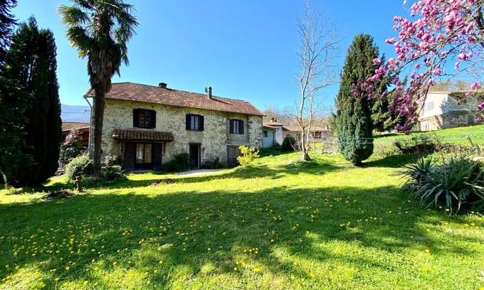 Arbas House | Gite de Groupe "petit Moya", Maison de Campagne