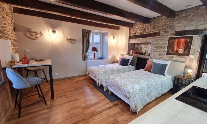 Flin Apartment | Gite Flin, studio flat, 2 persons
