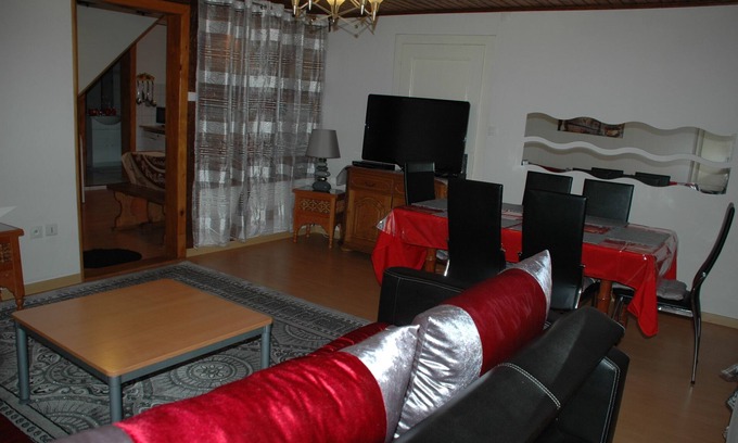 Riquewihr Apartment | Gite for 4-6 people Alsatian house in the center of Riquewihr