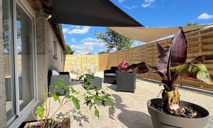 Val-du-Maine Apartment | Gite in the heart of a stable