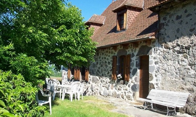 Jussac Cottage | Gite Jussac, 2 bedrooms, 5 persons