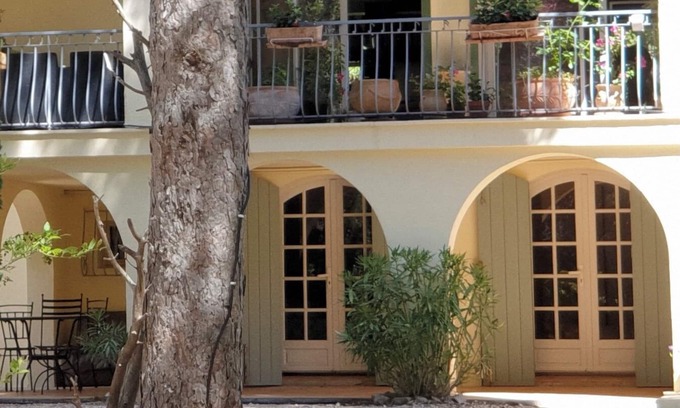 Mimet Cottage | Gîte Pagnol in wooded property, swimming pool between Aix-en-Provence and Cassis.