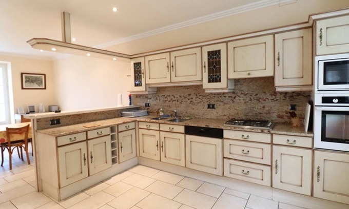 Pierrefort Cottage | Gite Pierrefort, 6 bedrooms, 10 persons