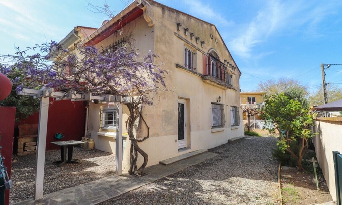 Argeles Plage Villa | Gite villa House 80 meters from the beach, 16 sleeps parking 3 cars