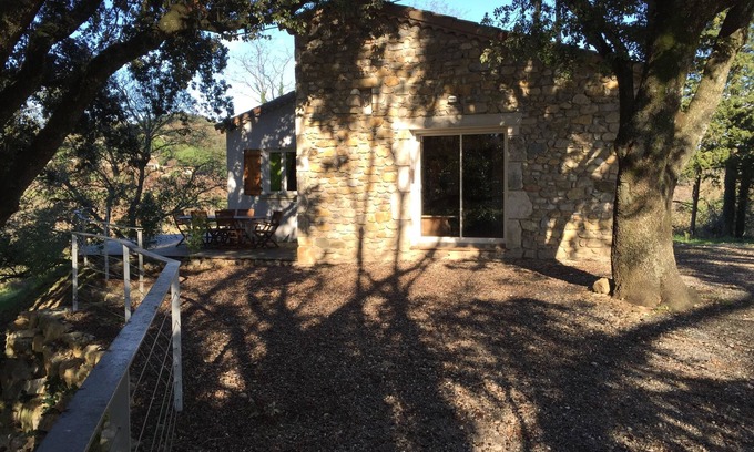 Lagorce Cottage | Gîte with spacious terrace, beautiful views, close to shops and rivers