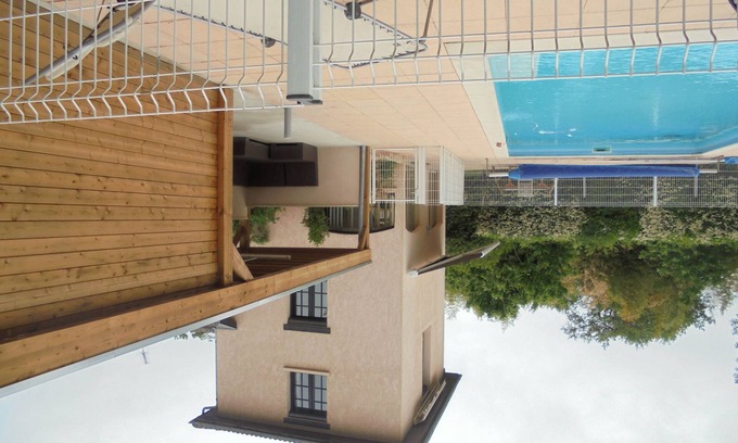 Frans House | Gites 6 pers with swimming pool near Villefranche sur SaÃ'ne