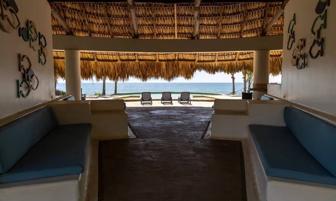 Iztapa Hotel | Gizem Beach House