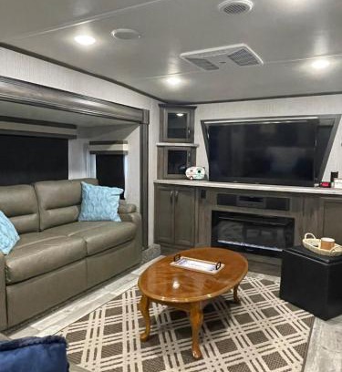 River Ranch Other | Glamping at its best-sleeps 6 with golf cart