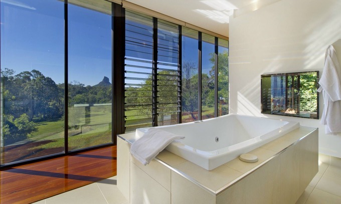Glass House Mountains Apartment | Glass On Glasshouse