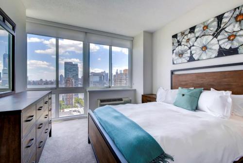 Hudson Exchange Apartment | Global Luxury Suites at Newport