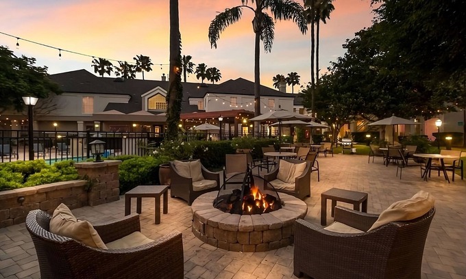 Torrance Resort | Go for a Splash on Torrance Beach! Full Kitchen, Free Breakfast, Pets Allowed!