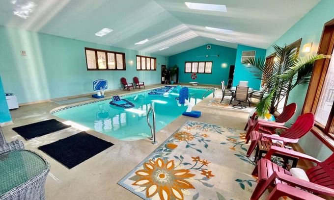 Kendall House | Gobles Estate w/indoor pool!
