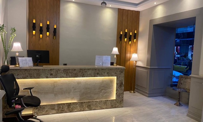 Al-Manshiyah Hotel | Golden Hoster