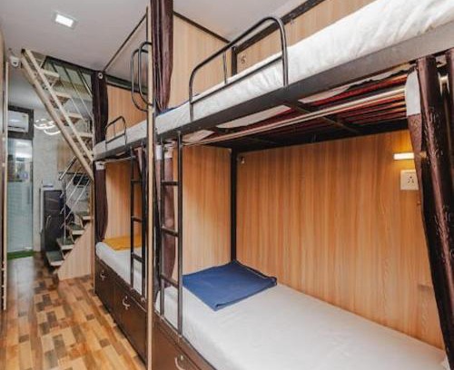 Marol Apartment | Golden Sands Dormitory and Single AC Rooms